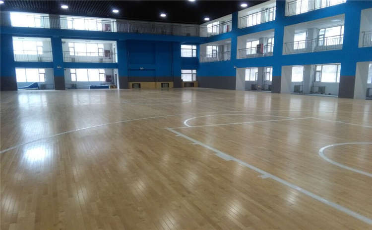 天津硬木企口体育木地板多少钱合适