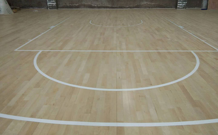 室内篮球场木地板含人工价格