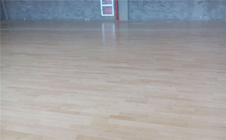 南昌企口体育场地板怎么安装