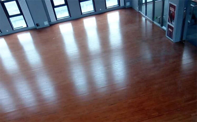 黑龙江枫木体育木地板怎么安装