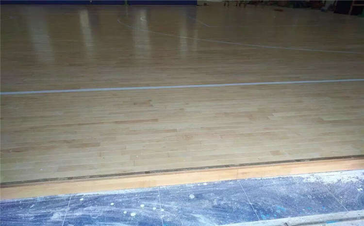 俄勒冈松木地板篮球场结构