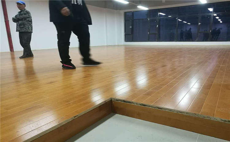 学校体育运动地板多少钱