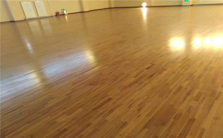 湖南枫桦木体育木地板怎么安装