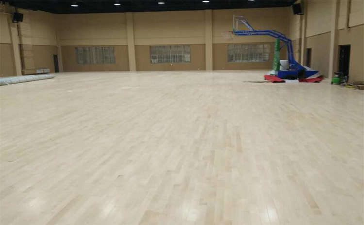 枫木篮球场木地板造价