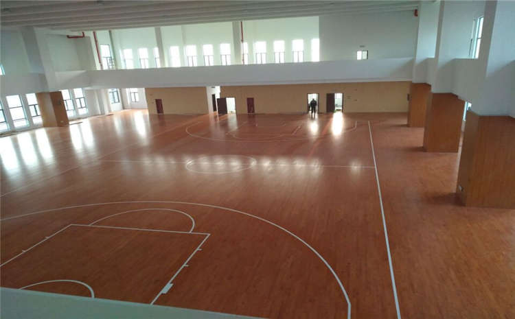 体育馆地板什么材料