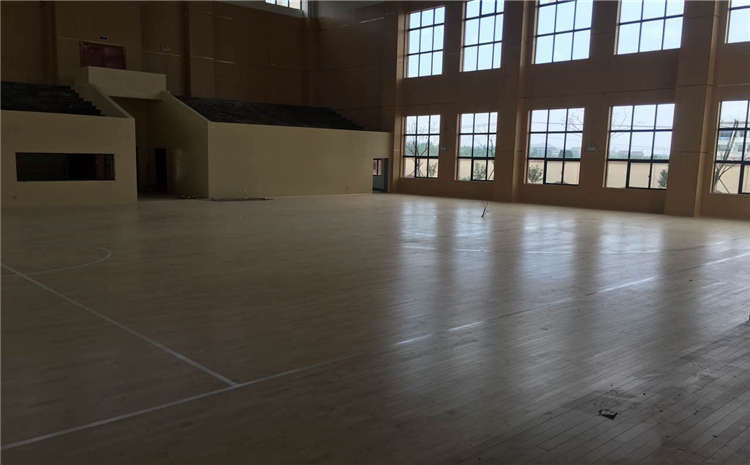 广州专用体育场地板每平米价格